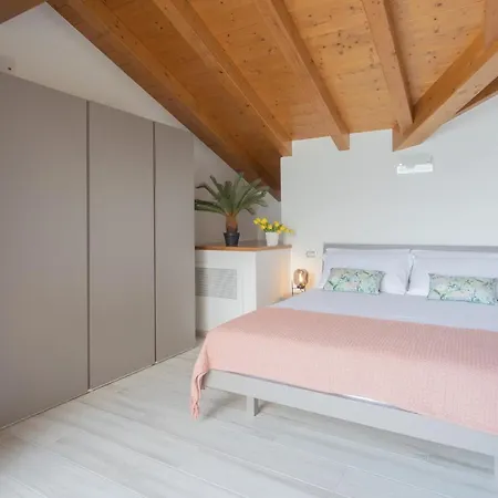 Apartmán Dream View - Private By Rent Lezzeno