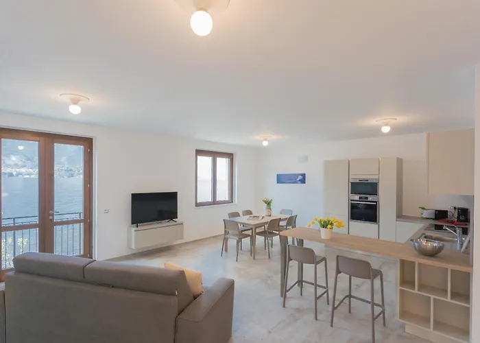 Appartamento Dream View - Private By Rent *